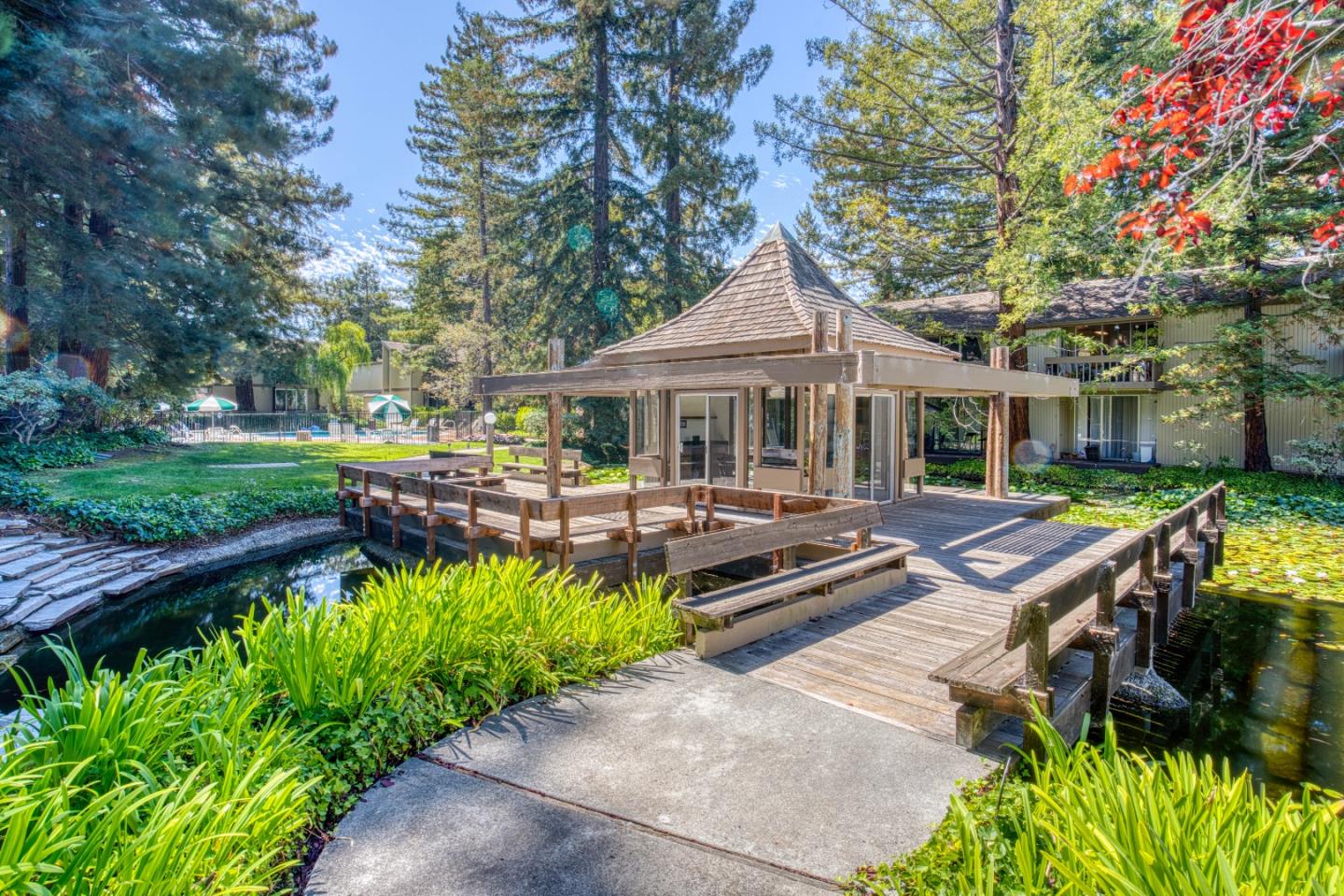 Detail Gallery Image 30 of 37 For 505 Cypress Point Dr #213,  Mountain View,  CA 94043 - 1 Beds | 1 Baths