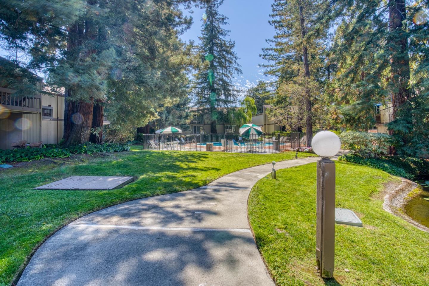 Detail Gallery Image 34 of 37 For 505 Cypress Point Dr #213,  Mountain View,  CA 94043 - 1 Beds | 1 Baths