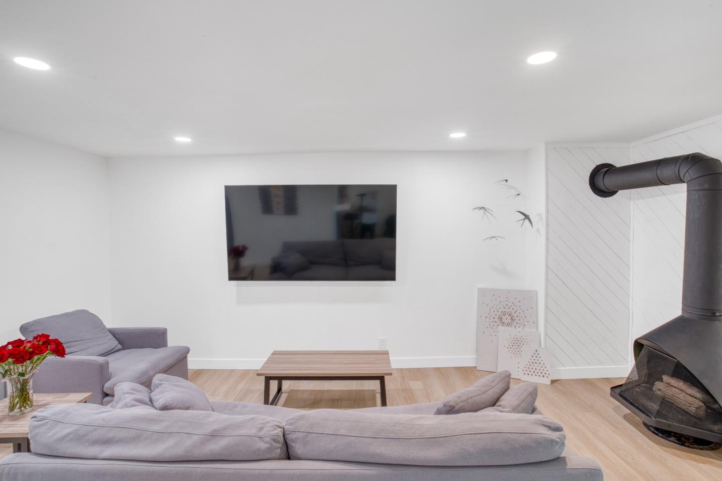 Detail Gallery Image 9 of 37 For 505 Cypress Point Dr #213,  Mountain View,  CA 94043 - 1 Beds | 1 Baths