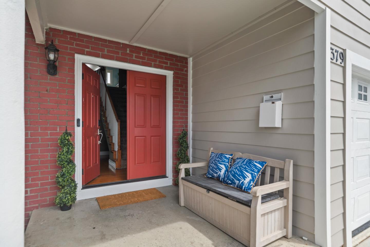 Detail Gallery Image 3 of 41 For 379 Roan St, San Jose,  CA 95123 - 5 Beds | 3 Baths