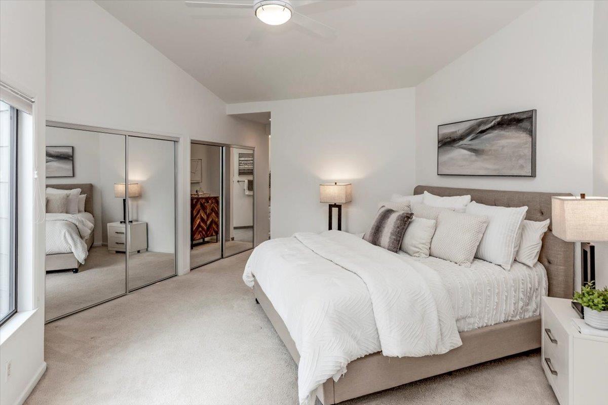 Detail Gallery Image 11 of 23 For 248 Walker Dr #2,  Mountain View,  CA 94043 - 2 Beds | 2/1 Baths
