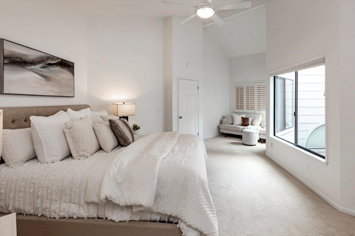 Detail Gallery Image 12 of 23 For 248 Walker Dr #2,  Mountain View,  CA 94043 - 2 Beds | 2/1 Baths