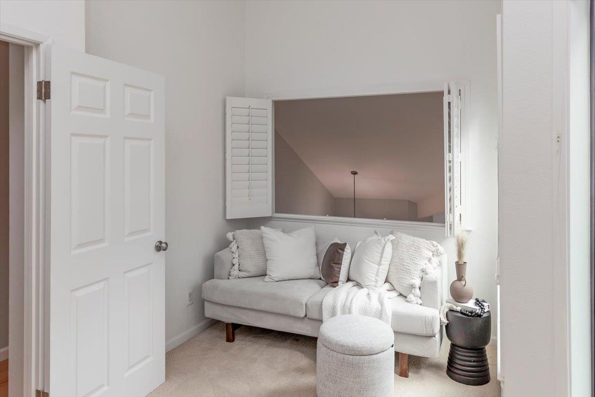 Detail Gallery Image 14 of 23 For 248 Walker Dr #2,  Mountain View,  CA 94043 - 2 Beds | 2/1 Baths