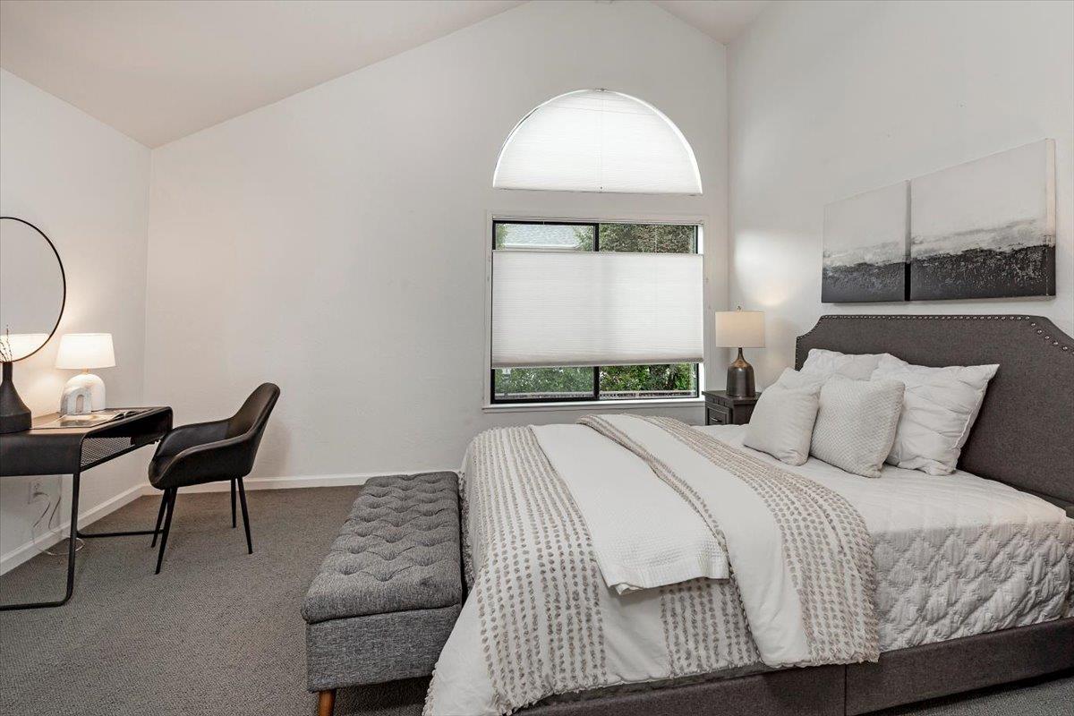 Detail Gallery Image 18 of 23 For 248 Walker Dr #2,  Mountain View,  CA 94043 - 2 Beds | 2/1 Baths