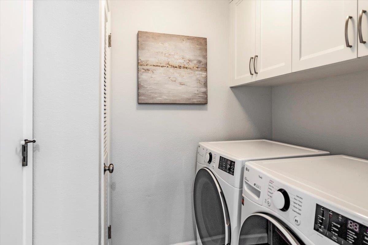 Detail Gallery Image 21 of 23 For 248 Walker Dr #2,  Mountain View,  CA 94043 - 2 Beds | 2/1 Baths