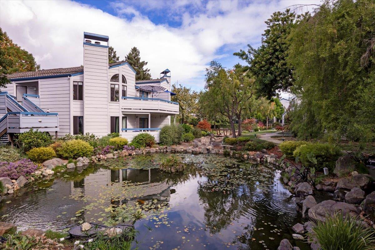 Detail Gallery Image 23 of 23 For 248 Walker Dr #2,  Mountain View,  CA 94043 - 2 Beds | 2/1 Baths