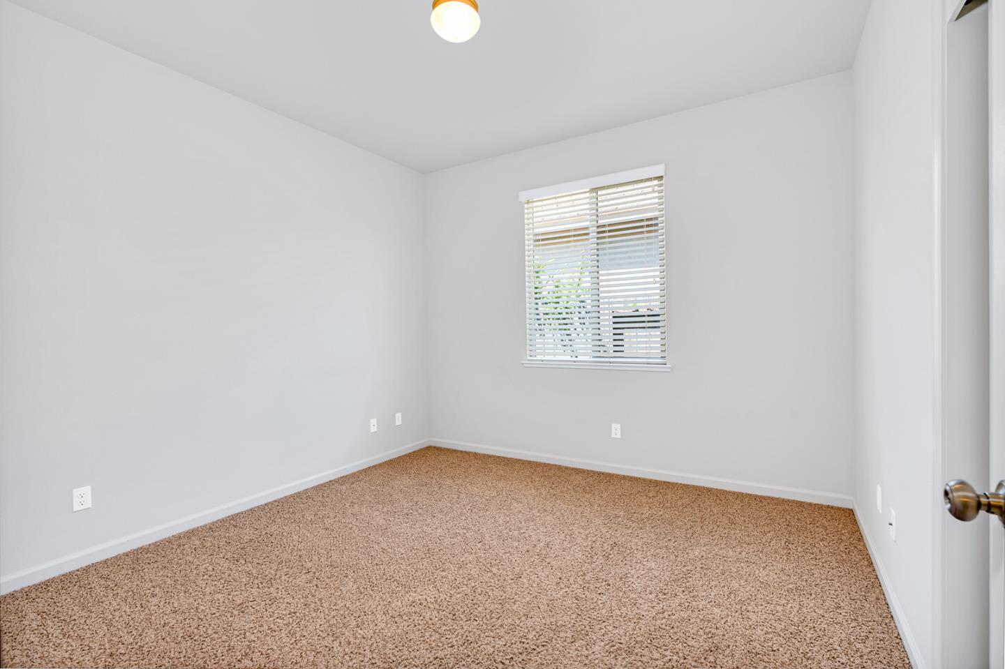 Detail Gallery Image 17 of 25 For 1149 Bellflower Way, Los Banos,  CA 93635 - 4 Beds | 2 Baths