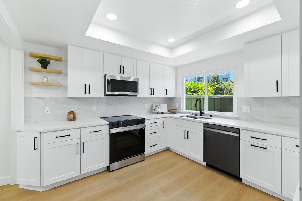 Detail Gallery Image 11 of 56 For 739 Aries Ln, Foster City,  CA 94404 - 3 Beds | 2/1 Baths