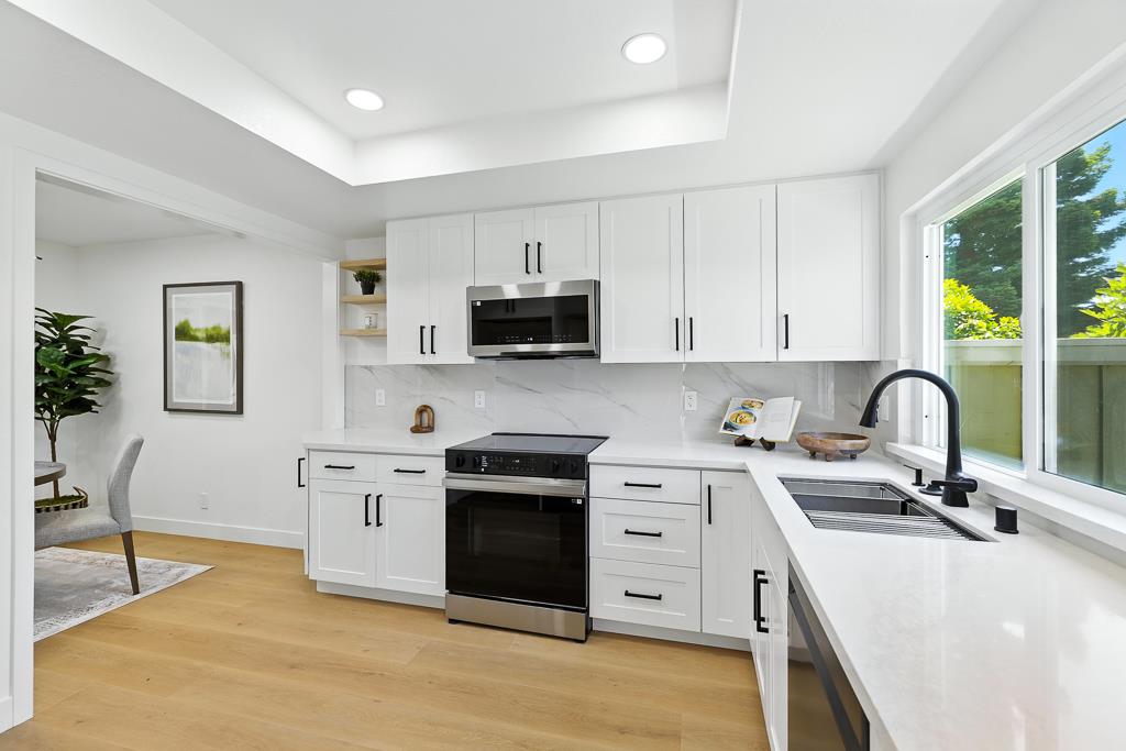 Detail Gallery Image 12 of 56 For 739 Aries Ln, Foster City,  CA 94404 - 3 Beds | 2/1 Baths