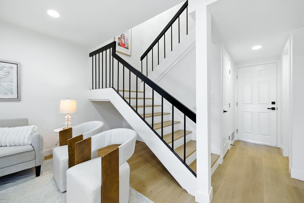 Detail Gallery Image 17 of 56 For 739 Aries Ln, Foster City,  CA 94404 - 3 Beds | 2/1 Baths
