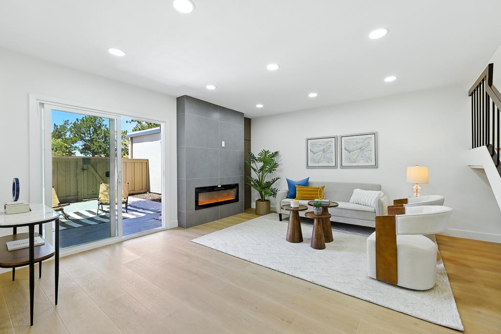 Detail Gallery Image 2 of 56 For 739 Aries Ln, Foster City,  CA 94404 - 3 Beds | 2/1 Baths