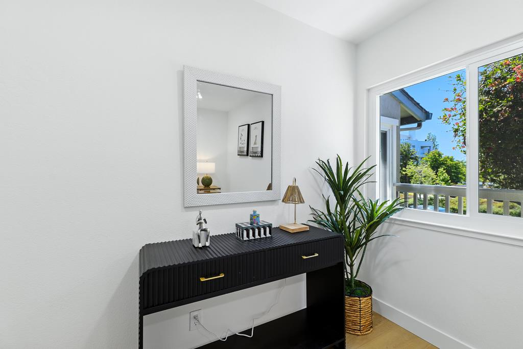 Detail Gallery Image 26 of 56 For 739 Aries Ln, Foster City,  CA 94404 - 3 Beds | 2/1 Baths