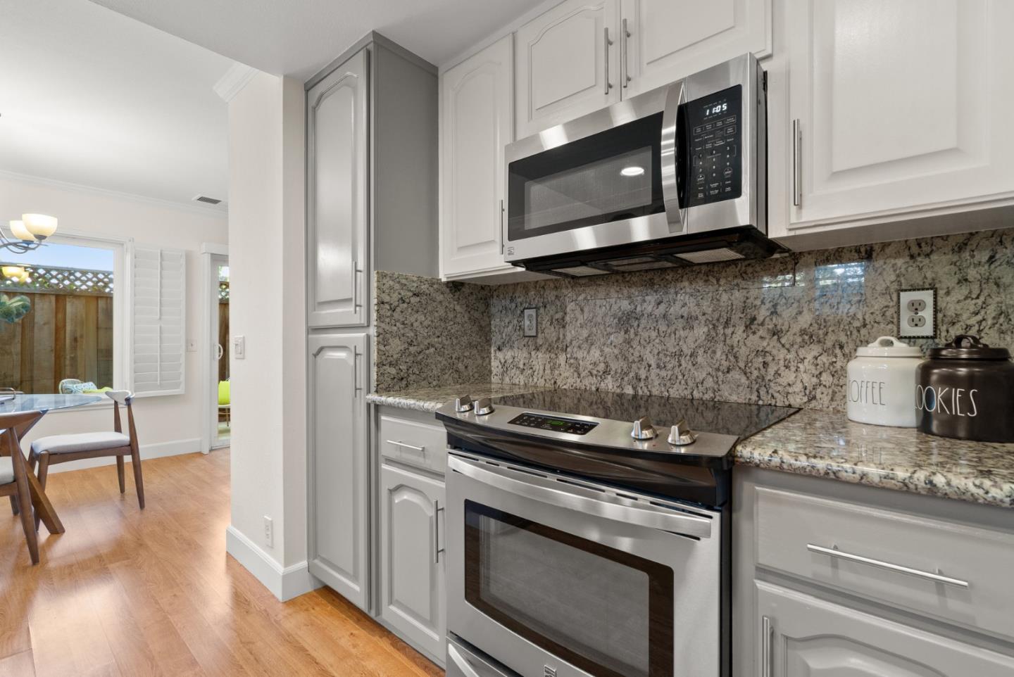 Detail Gallery Image 12 of 41 For 353 W Rincon Ave #E,  Campbell,  CA 95008 - 3 Beds | 2/1 Baths