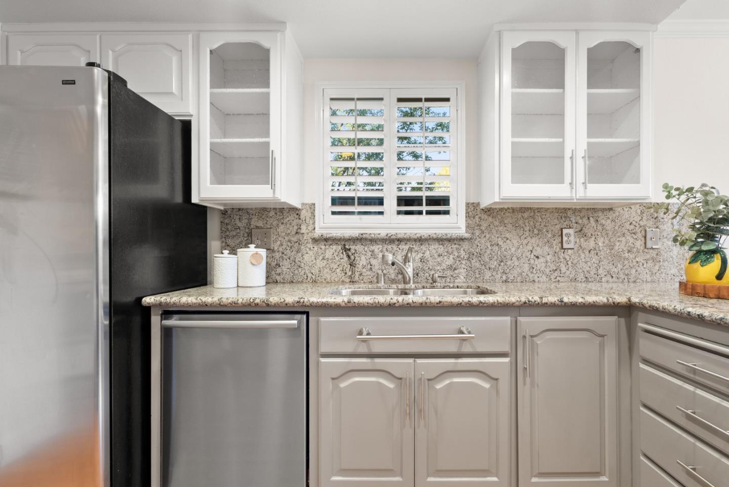 Detail Gallery Image 9 of 41 For 353 W Rincon Ave #E,  Campbell,  CA 95008 - 3 Beds | 2/1 Baths