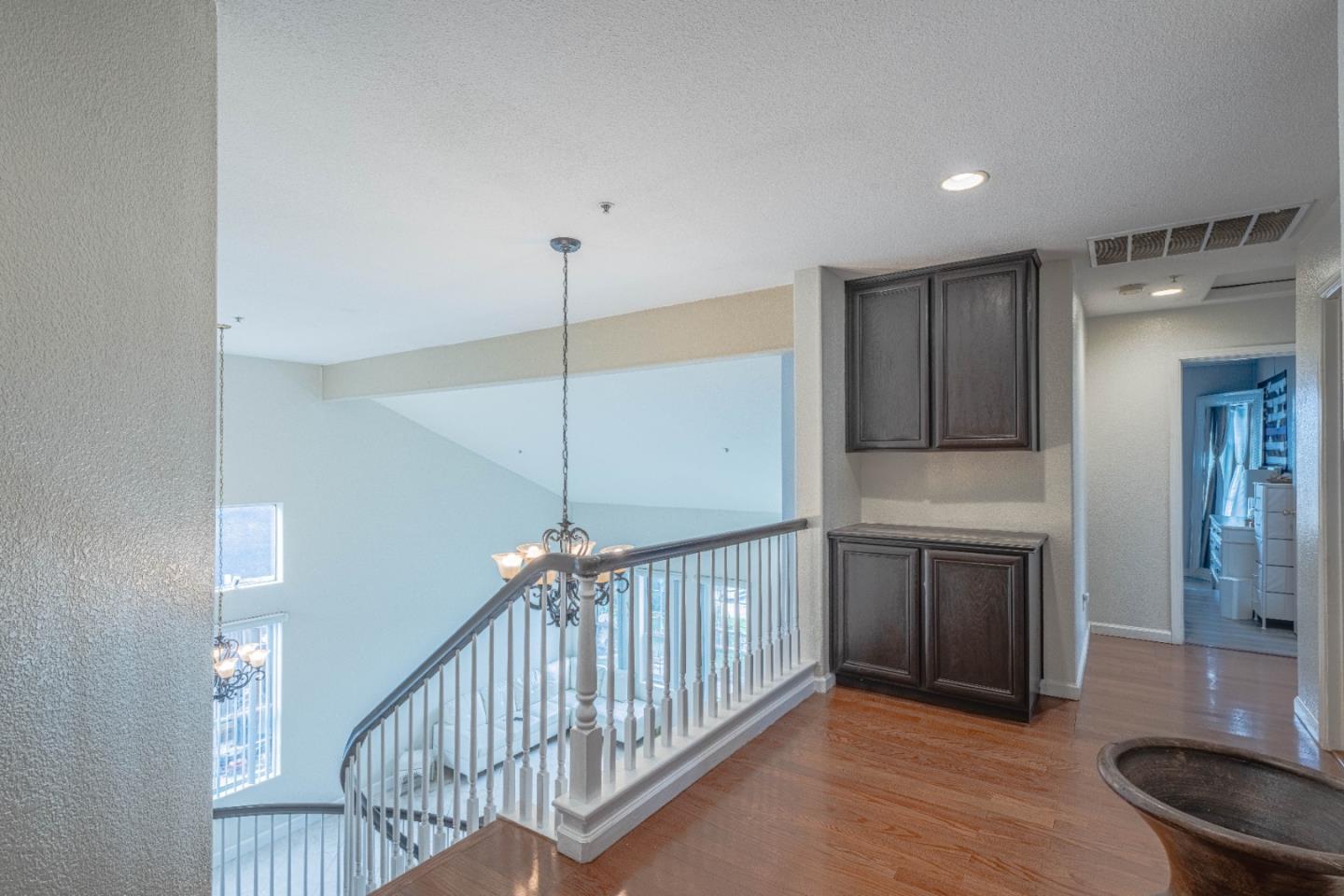 Detail Gallery Image 18 of 36 For 1454 Madrone Dr, Salinas,  CA 93905 - 4 Beds | 2/1 Baths