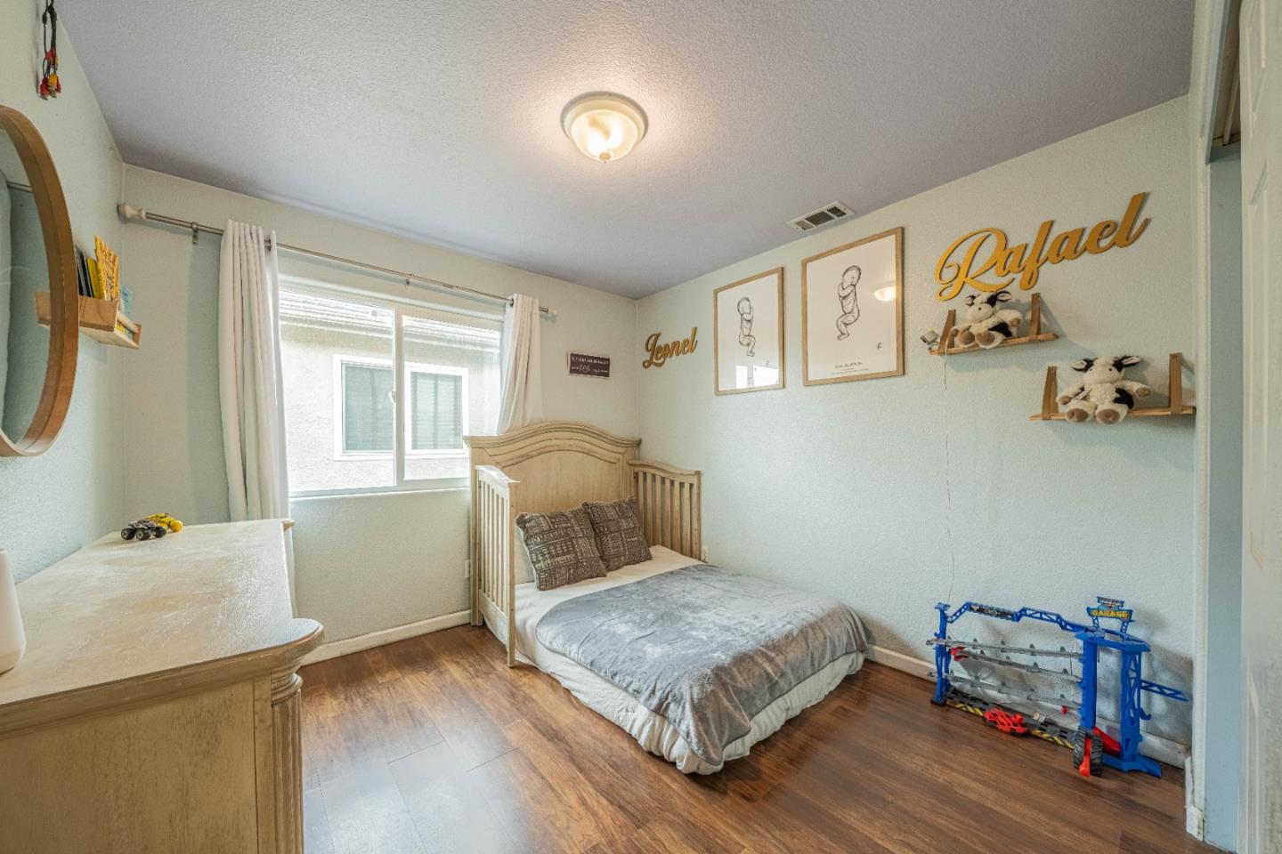 Detail Gallery Image 26 of 36 For 1454 Madrone Dr, Salinas,  CA 93905 - 4 Beds | 2/1 Baths