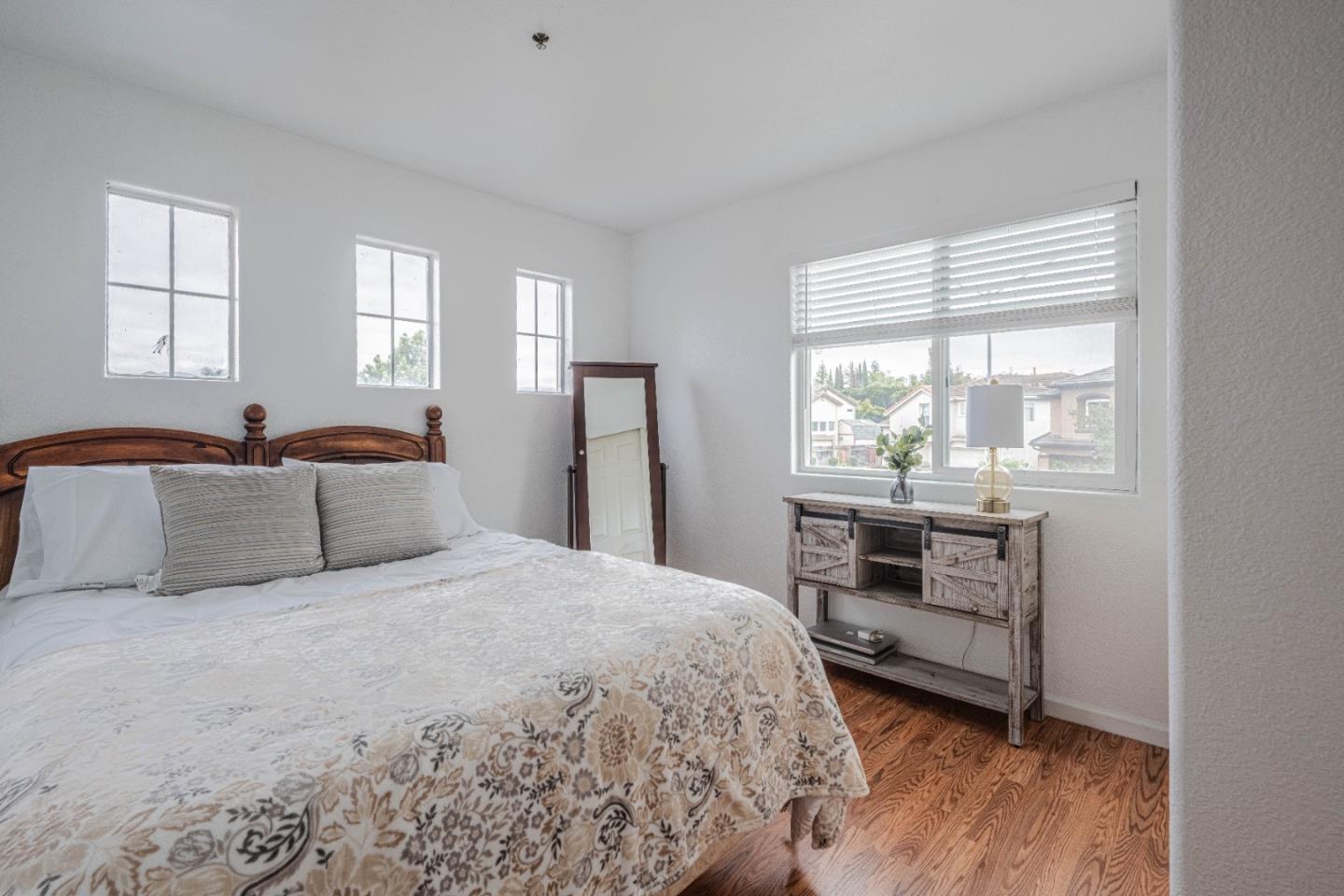 Detail Gallery Image 28 of 36 For 1454 Madrone Dr, Salinas,  CA 93905 - 4 Beds | 2/1 Baths