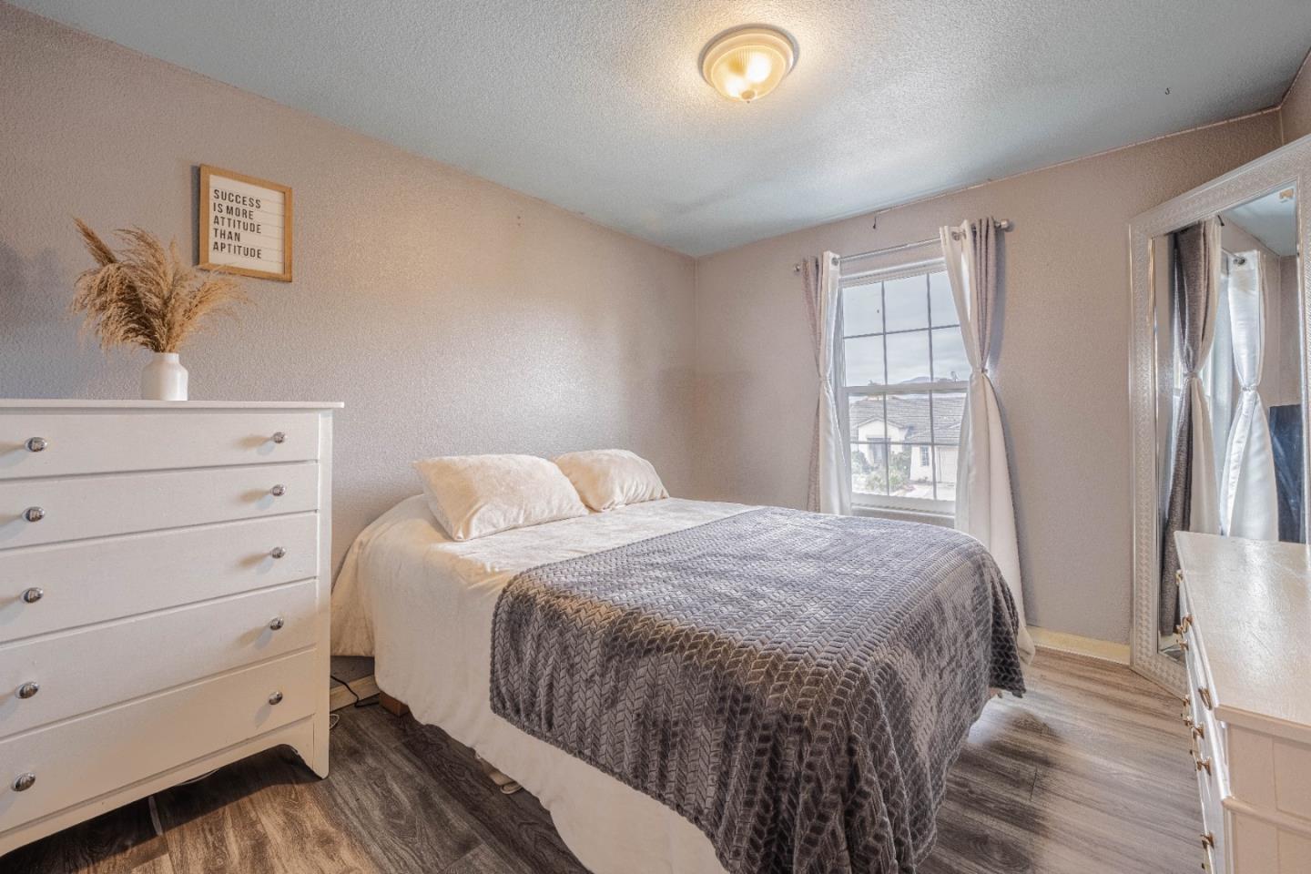 Detail Gallery Image 30 of 36 For 1454 Madrone Dr, Salinas,  CA 93905 - 4 Beds | 2/1 Baths
