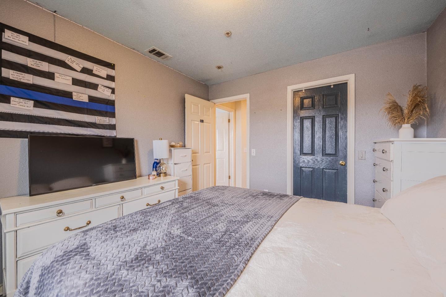 Detail Gallery Image 31 of 36 For 1454 Madrone Dr, Salinas,  CA 93905 - 4 Beds | 2/1 Baths