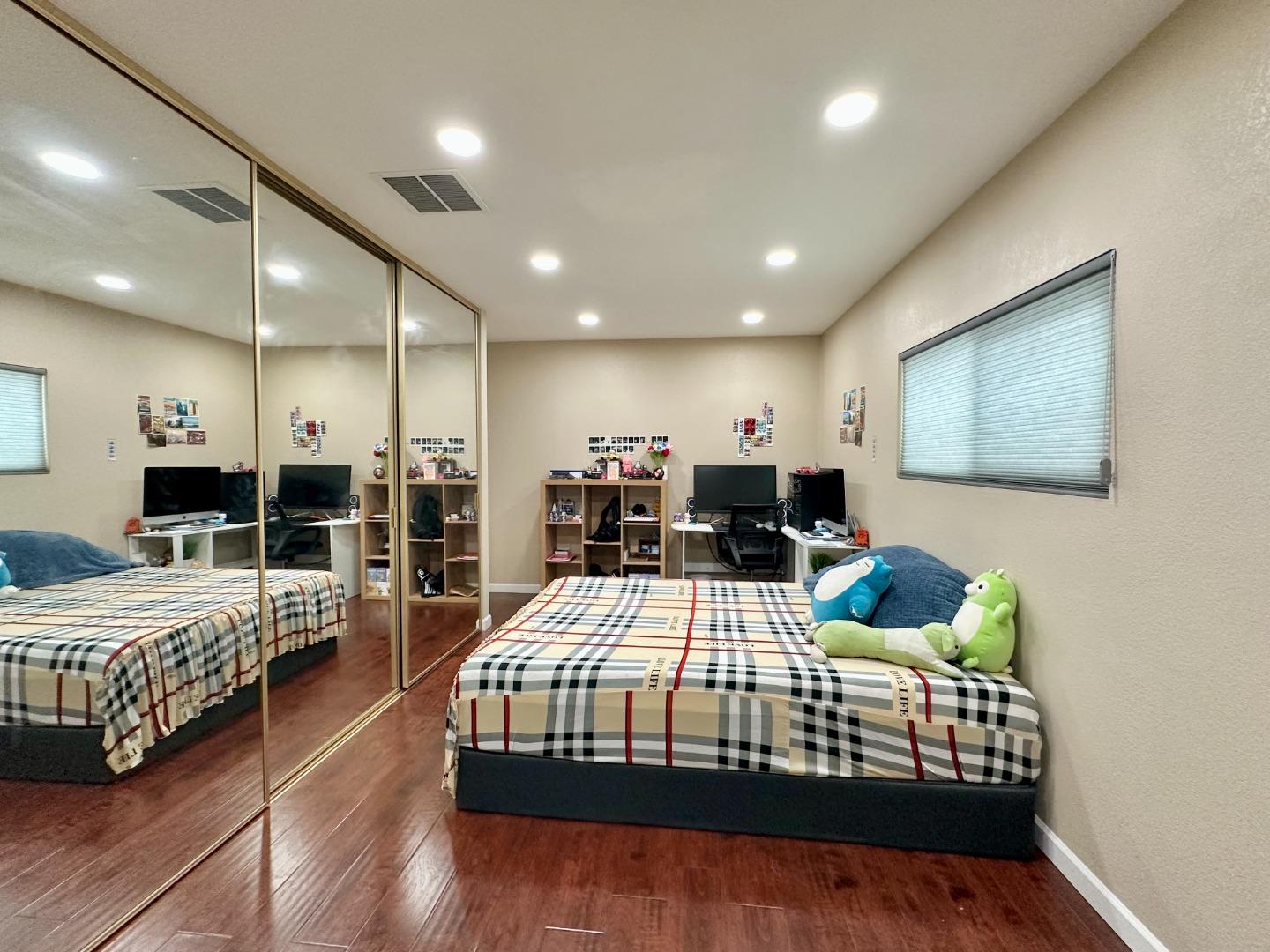 Detail Gallery Image 20 of 25 For 547 Mountain Home Dr #68,  San Jose,  CA 95136 - 3 Beds | 3 Baths