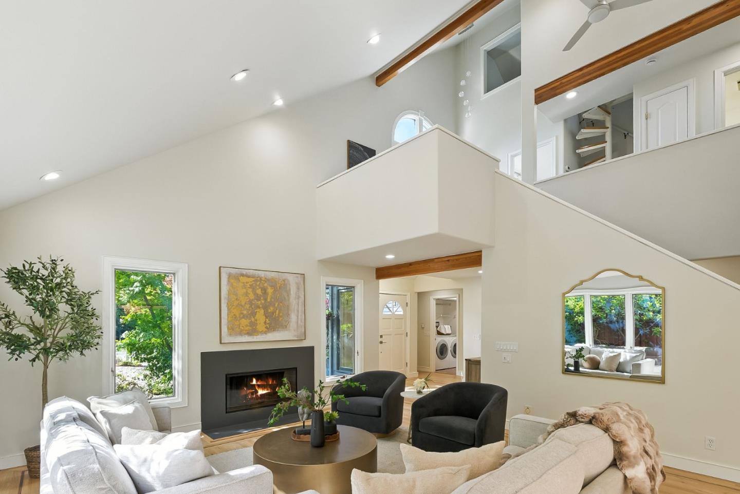 Detail Gallery Image 11 of 63 For 715 Matadero Ave, Palo Alto,  CA 94306 - 4 Beds | 3 Baths