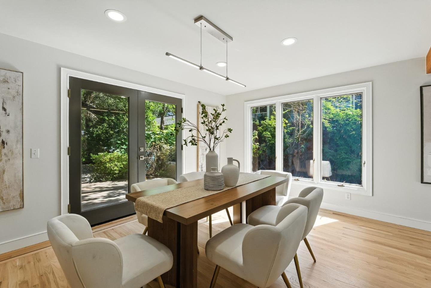 Detail Gallery Image 13 of 63 For 715 Matadero Ave, Palo Alto,  CA 94306 - 4 Beds | 3 Baths