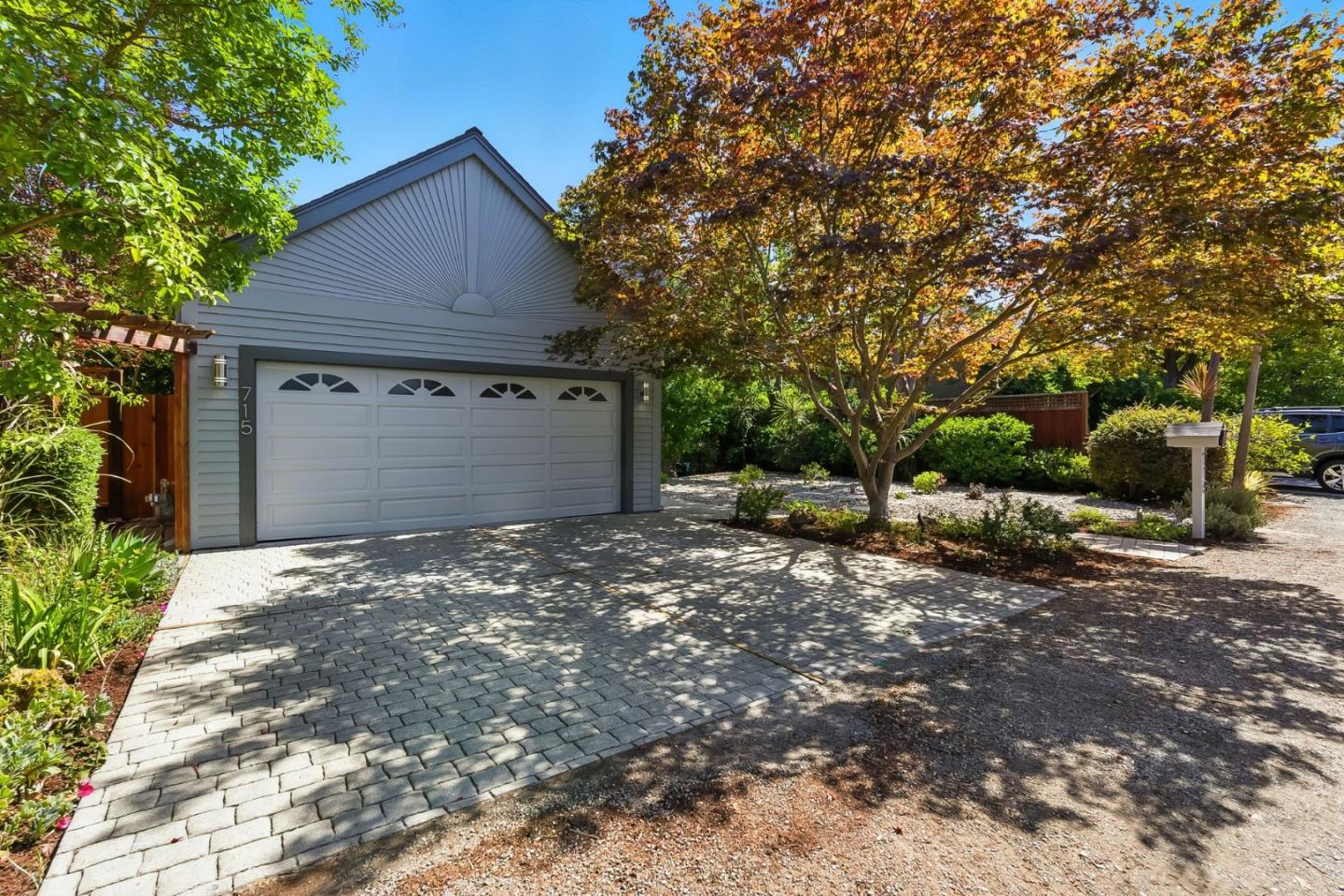 Detail Gallery Image 2 of 63 For 715 Matadero Ave, Palo Alto,  CA 94306 - 4 Beds | 3 Baths