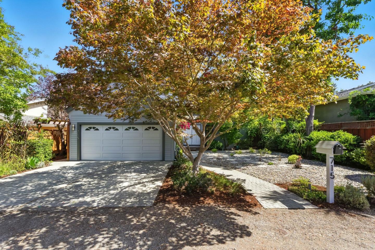 Detail Gallery Image 3 of 63 For 715 Matadero Ave, Palo Alto,  CA 94306 - 4 Beds | 3 Baths