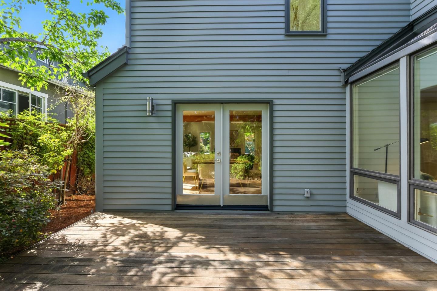 Detail Gallery Image 52 of 63 For 715 Matadero Ave, Palo Alto,  CA 94306 - 4 Beds | 3 Baths