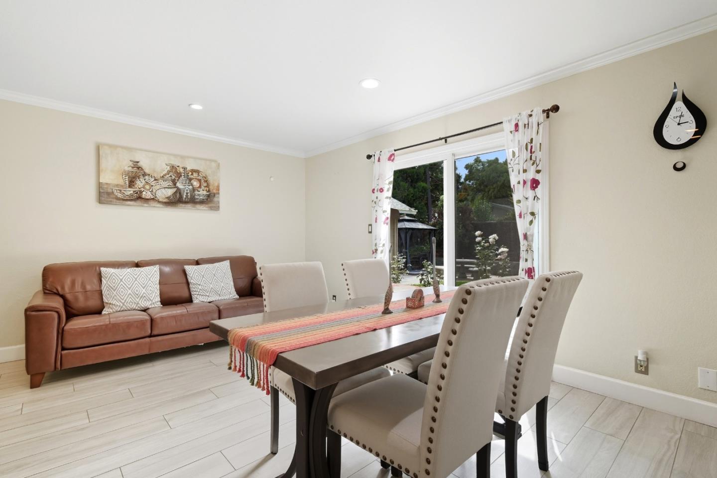 Detail Gallery Image 10 of 49 For 4410 Clovewood Ln, Pleasanton,  CA 94588 - 4 Beds | 3 Baths