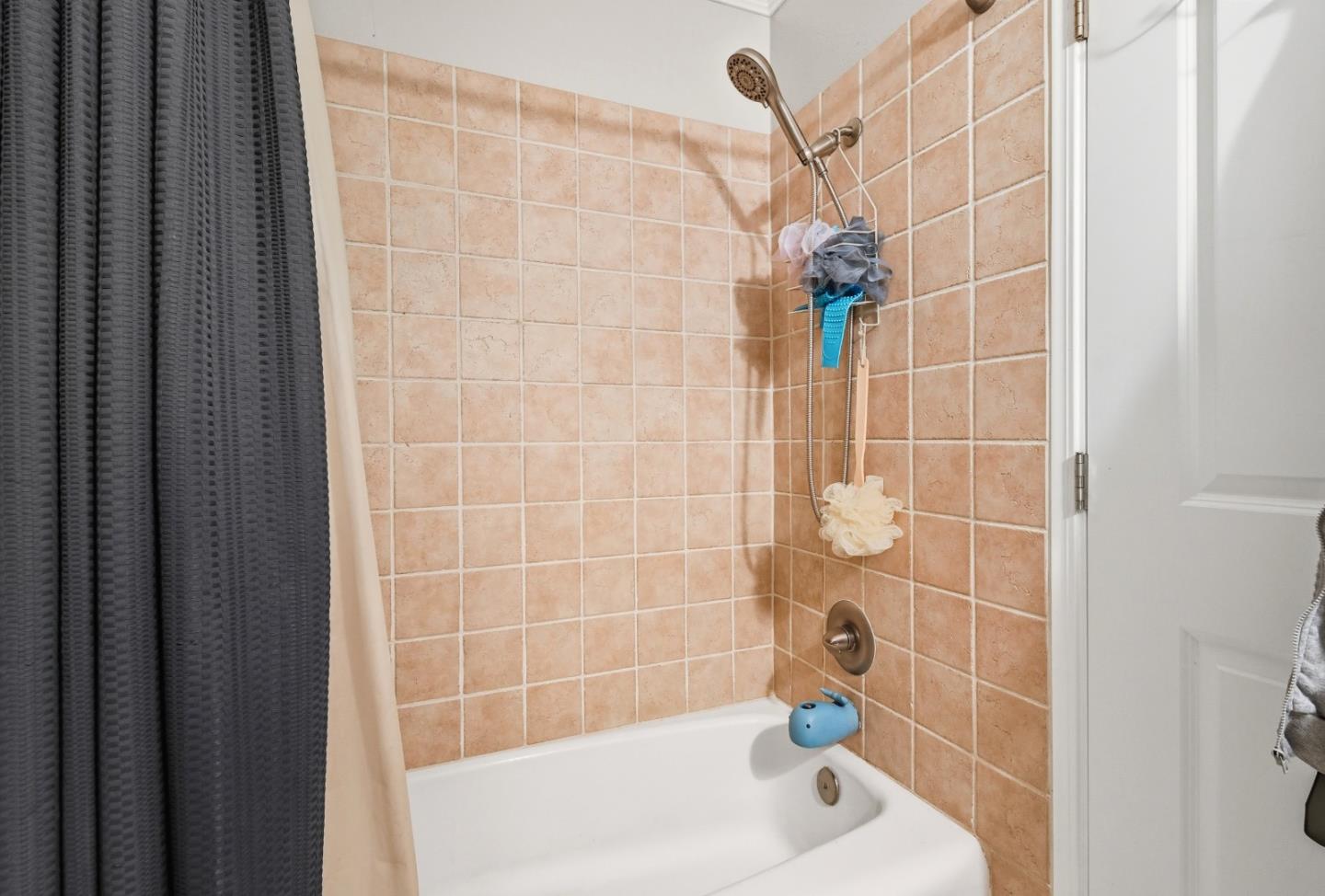Detail Gallery Image 26 of 49 For 4410 Clovewood Ln, Pleasanton,  CA 94588 - 4 Beds | 3 Baths