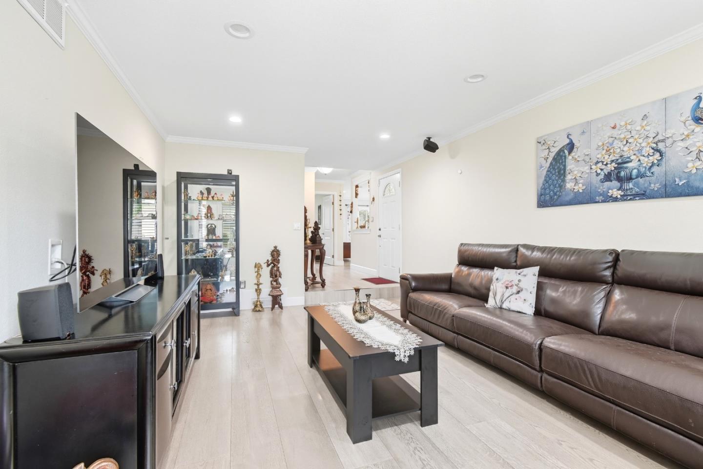 Detail Gallery Image 5 of 49 For 4410 Clovewood Ln, Pleasanton,  CA 94588 - 4 Beds | 3 Baths