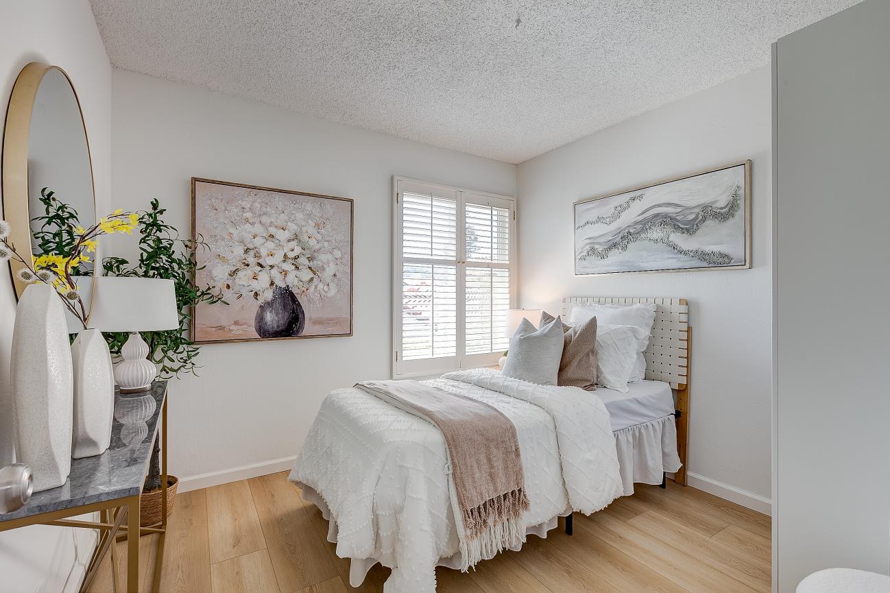 Detail Gallery Image 14 of 28 For 22035 Mcclellan Rd, Cupertino,  CA 95014 - 3 Beds | 2/1 Baths