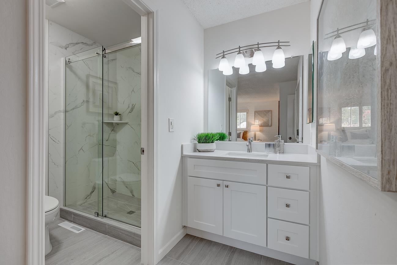 Detail Gallery Image 17 of 28 For 22035 Mcclellan Rd, Cupertino,  CA 95014 - 3 Beds | 2/1 Baths