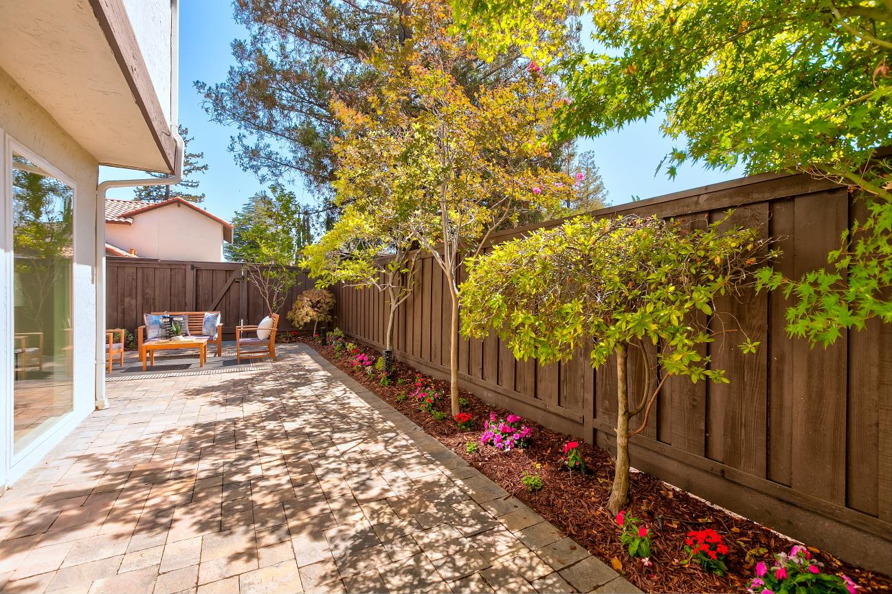 Detail Gallery Image 22 of 28 For 22035 Mcclellan Rd, Cupertino,  CA 95014 - 3 Beds | 2/1 Baths
