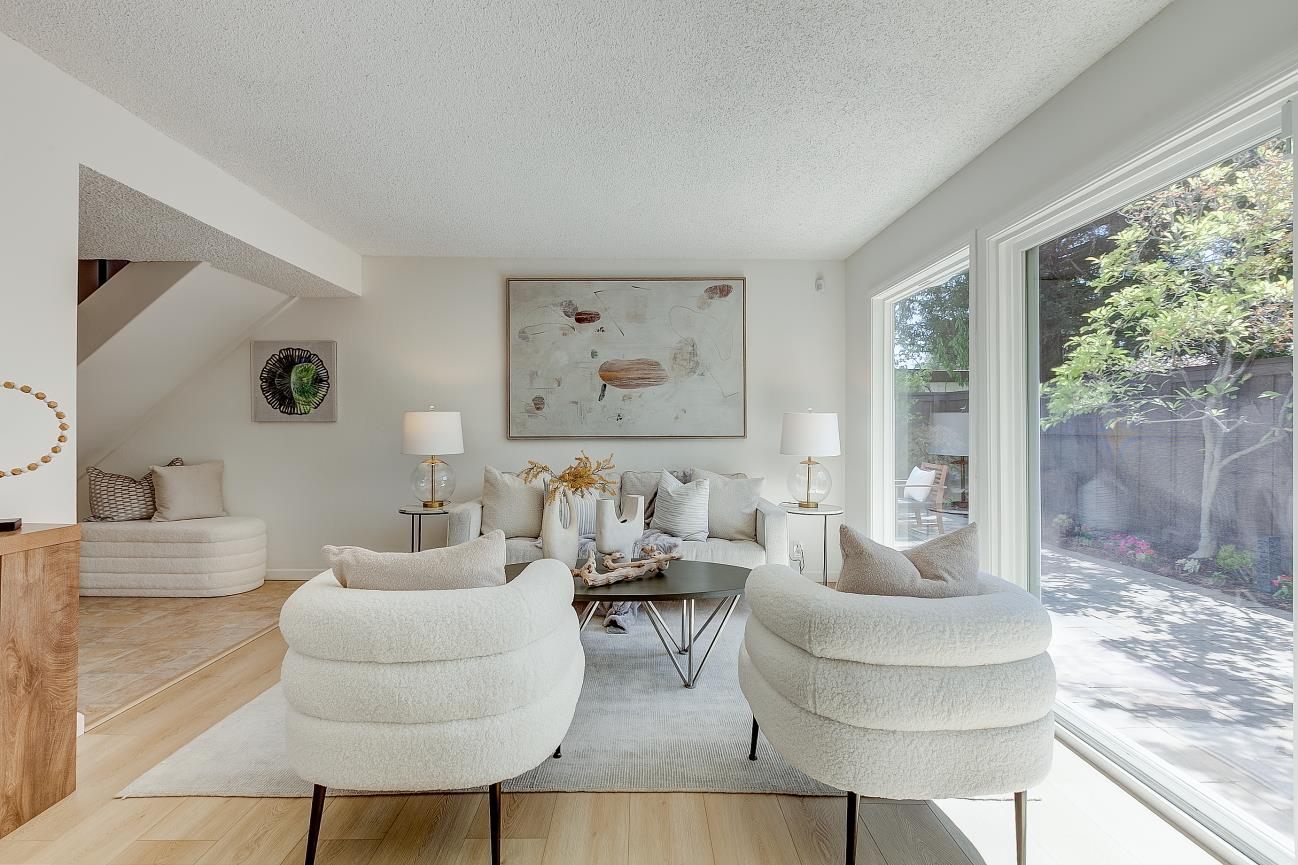 Detail Gallery Image 3 of 28 For 22035 Mcclellan Rd, Cupertino,  CA 95014 - 3 Beds | 2/1 Baths