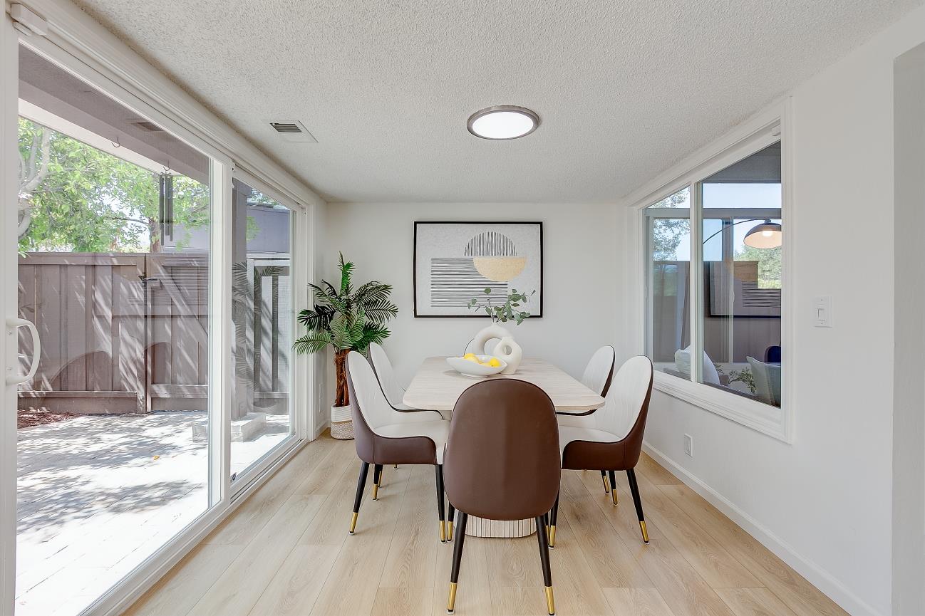 Detail Gallery Image 6 of 28 For 22035 Mcclellan Rd, Cupertino,  CA 95014 - 3 Beds | 2/1 Baths