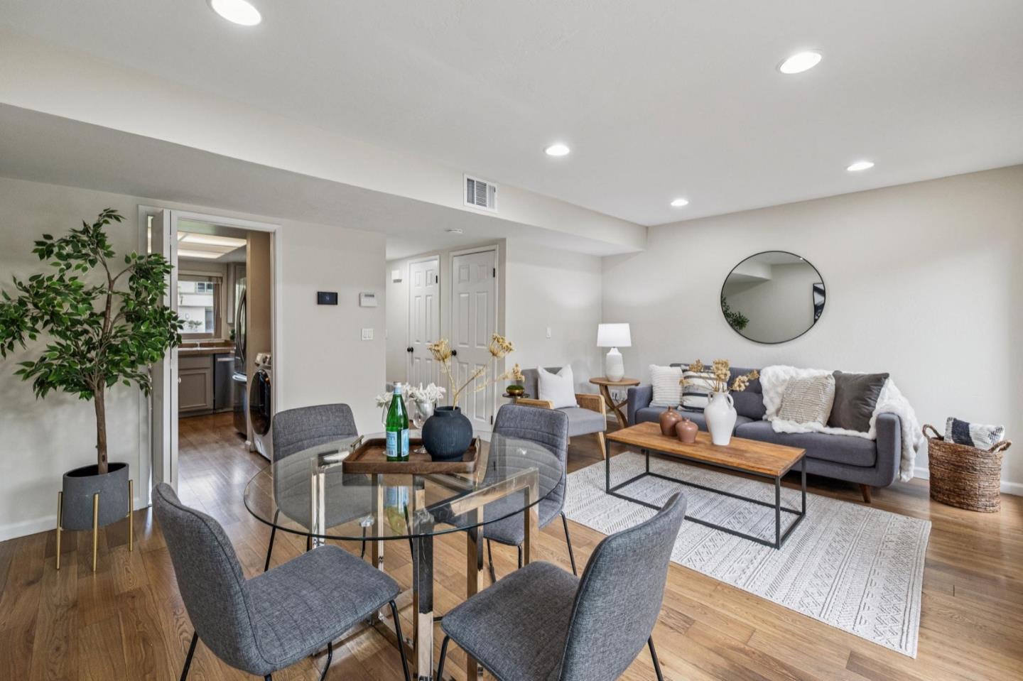 Detail Gallery Image 16 of 55 For 520 Valley Forge Way, Campbell,  CA 95008 - 2 Beds | 2/1 Baths