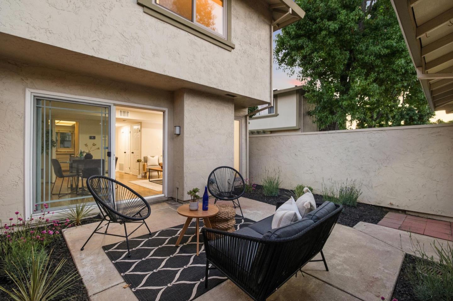 Detail Gallery Image 18 of 55 For 520 Valley Forge Way, Campbell,  CA 95008 - 2 Beds | 2/1 Baths