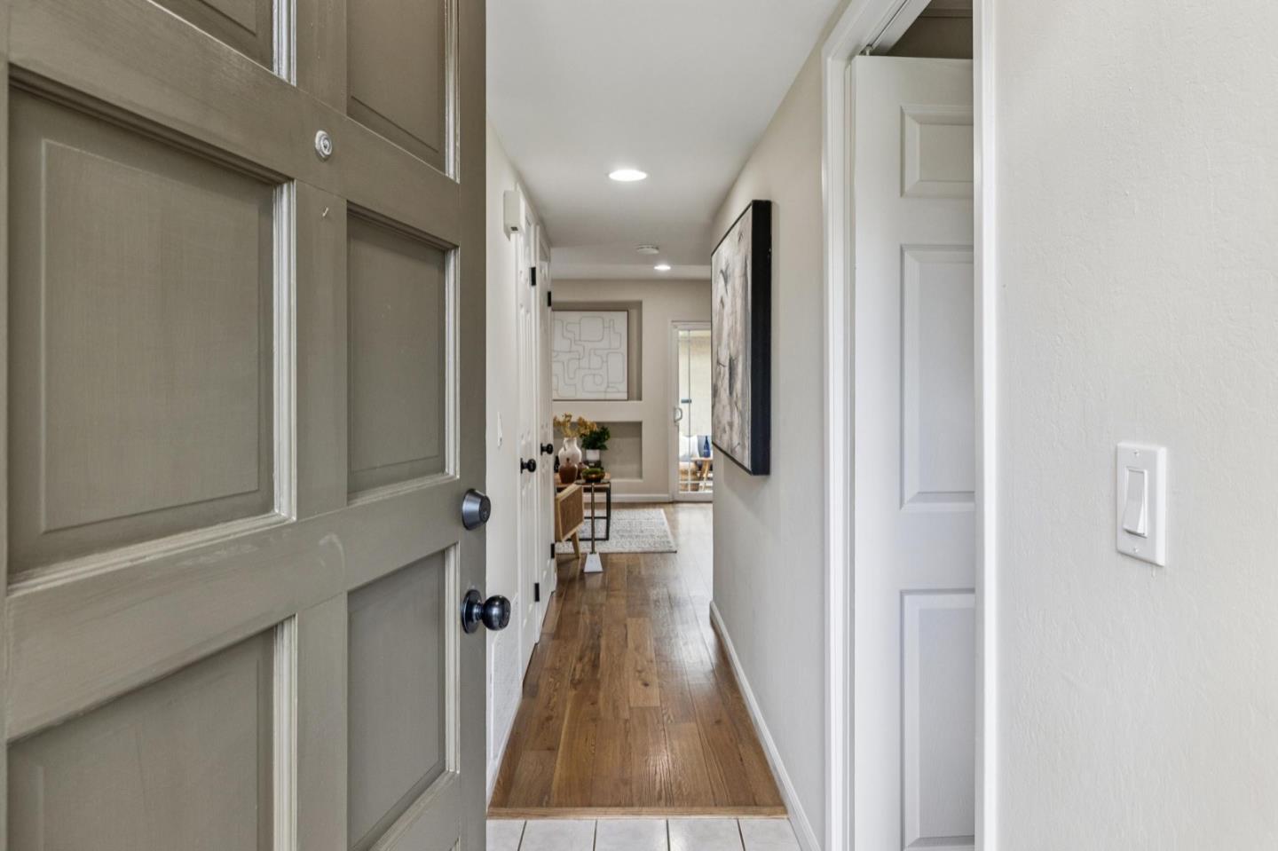 Detail Gallery Image 4 of 55 For 520 Valley Forge Way, Campbell,  CA 95008 - 2 Beds | 2/1 Baths