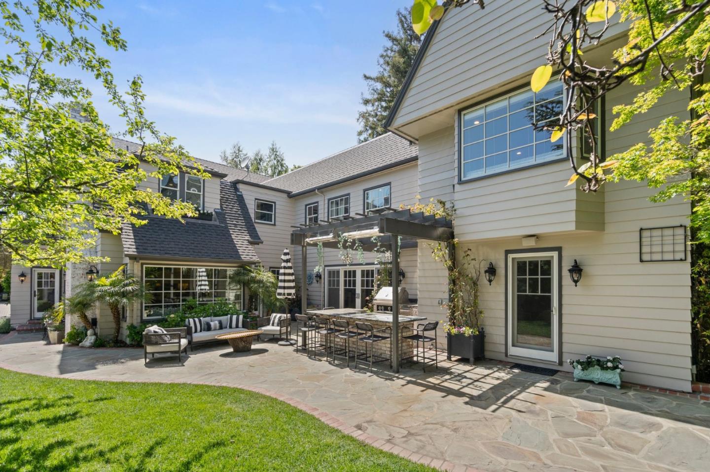 Detail Gallery Image 42 of 58 For 720 Brewer Dr, Hillsborough,  CA 94010 - 6 Beds | 5/2 Baths