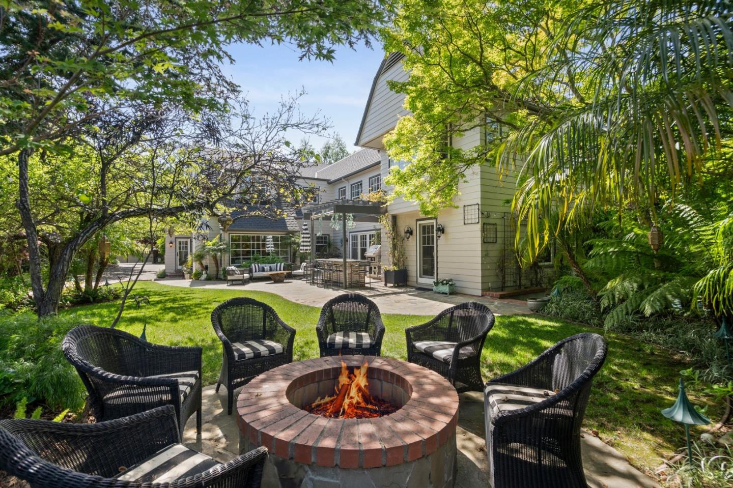 Detail Gallery Image 49 of 58 For 720 Brewer Dr, Hillsborough,  CA 94010 - 6 Beds | 5/2 Baths
