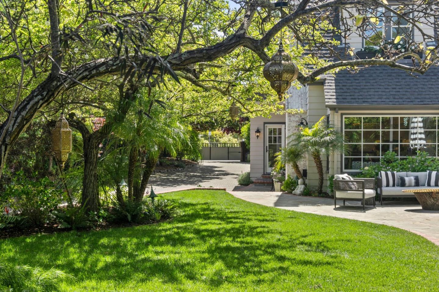 Detail Gallery Image 54 of 58 For 720 Brewer Dr, Hillsborough,  CA 94010 - 6 Beds | 5/2 Baths
