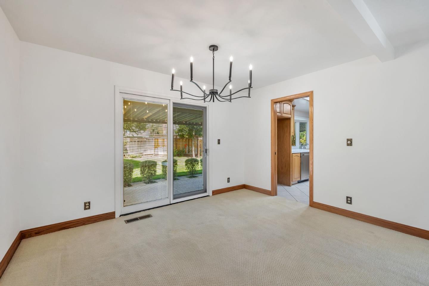 Detail Gallery Image 17 of 47 For 1615 Corte De Callas, San Jose,  CA 95124 - 5 Beds | 2/1 Baths