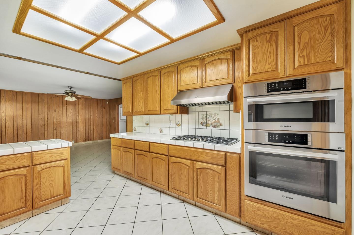 Detail Gallery Image 8 of 47 For 1615 Corte De Callas, San Jose,  CA 95124 - 5 Beds | 2/1 Baths