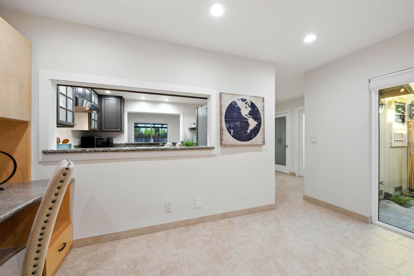 Detail Gallery Image 14 of 68 For 2121 Darnis Cir, Morgan Hill,  CA 95037 - 3 Beds | 2/1 Baths