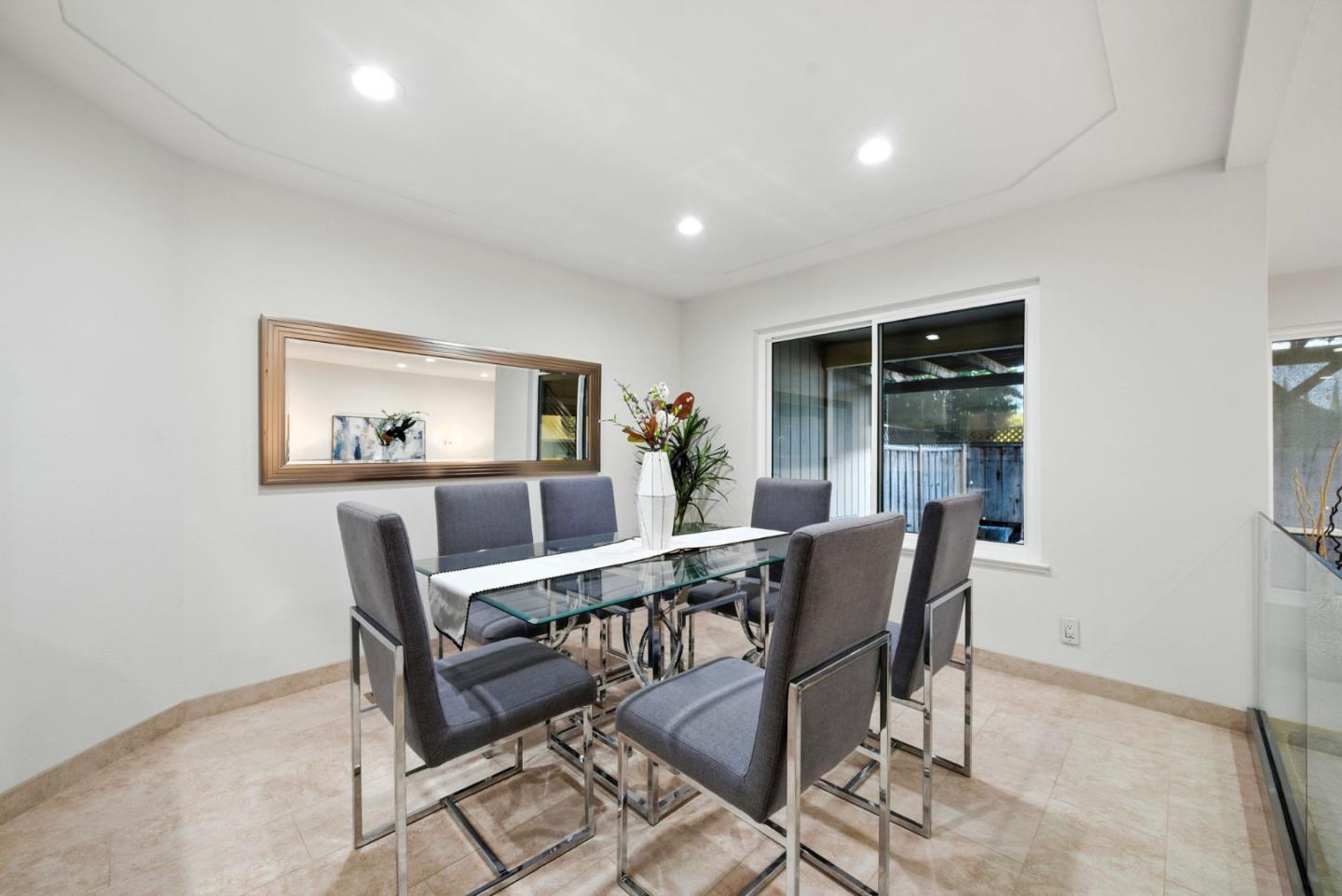 Detail Gallery Image 15 of 68 For 2121 Darnis Cir, Morgan Hill,  CA 95037 - 3 Beds | 2/1 Baths