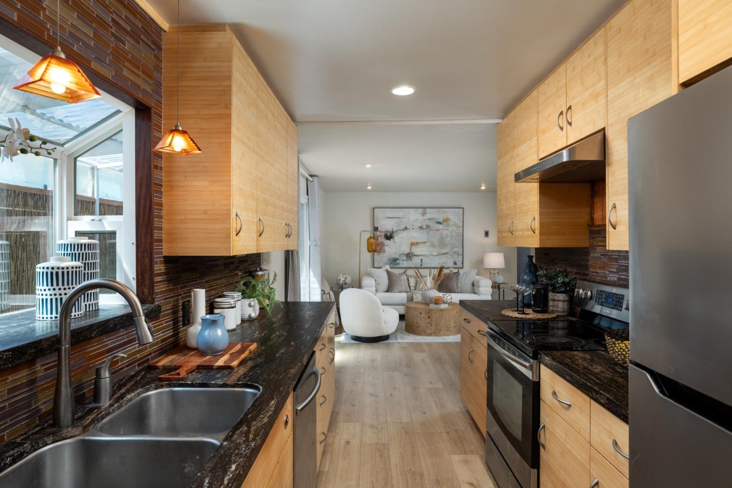 Detail Gallery Image 8 of 24 For 360 Fernando Ave, Palo Alto,  CA 94306 - 2 Beds | 1/1 Baths