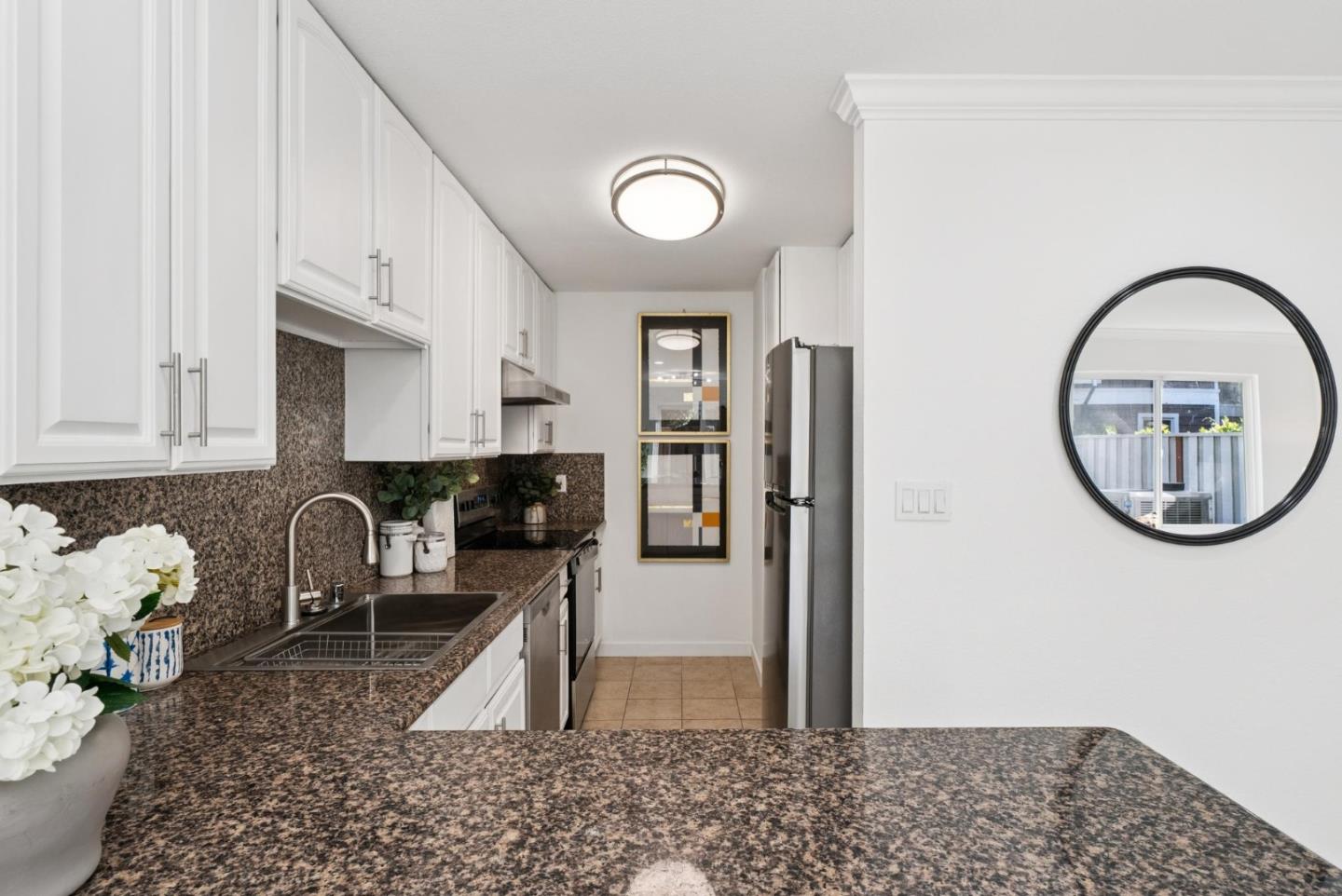 Detail Gallery Image 10 of 50 For 1625 Kentfield Ave, Redwood City,  CA 94061 - 3 Beds | 2/1 Baths