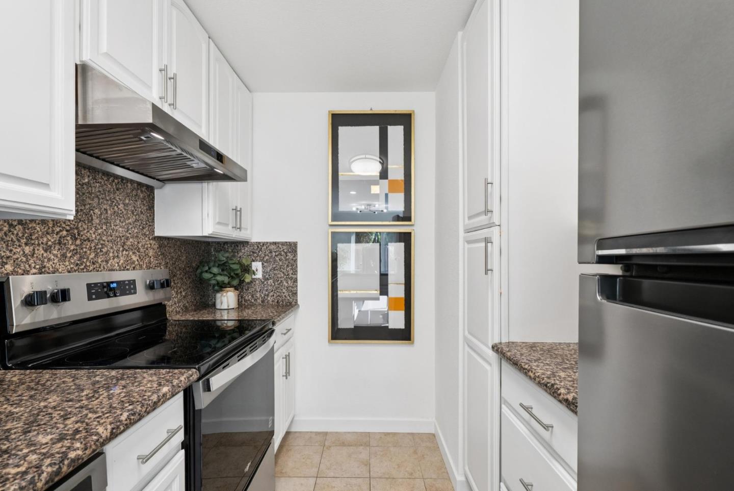 Detail Gallery Image 12 of 50 For 1625 Kentfield Ave, Redwood City,  CA 94061 - 3 Beds | 2/1 Baths